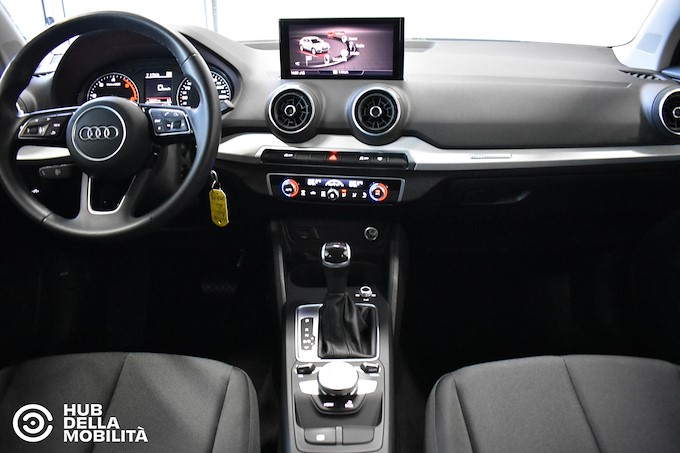 AUDI Q2 30 TDI S tronic Business